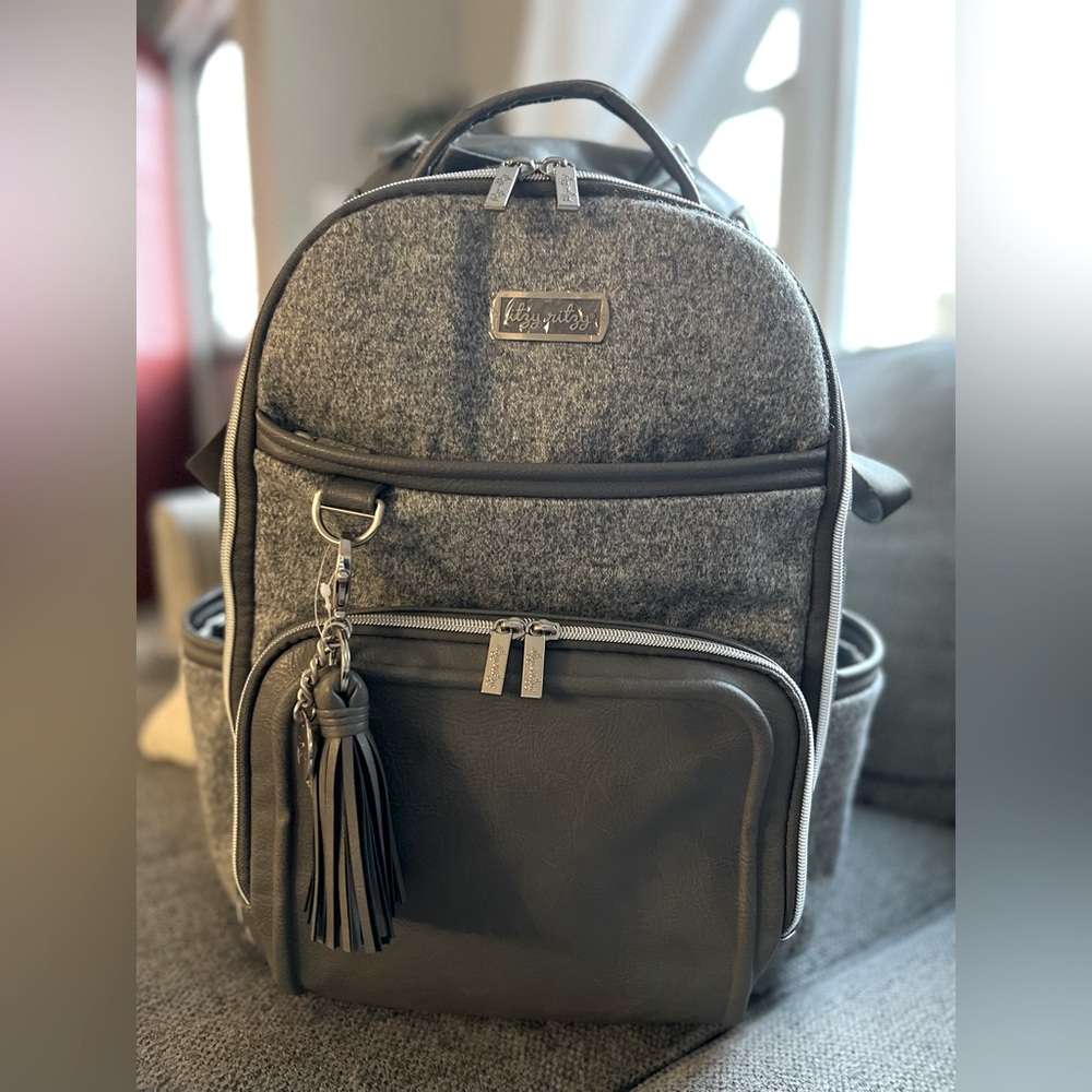 Itzy Rizty Boss Plus Diaper Bag